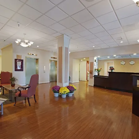 Best Western Plus Grosvenor Airport Hotel 