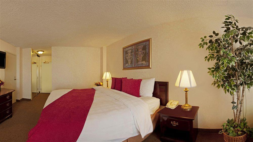 Western Grosvenor Airport 3*