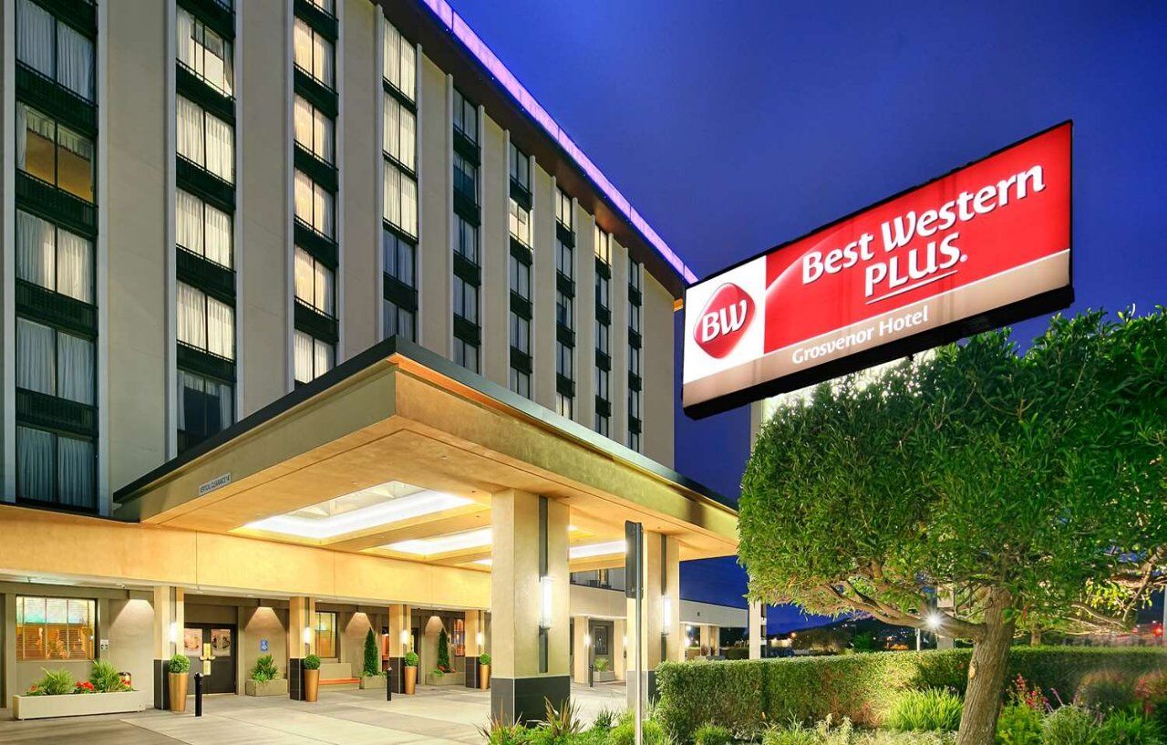 Western Grosvenor Airport 3*