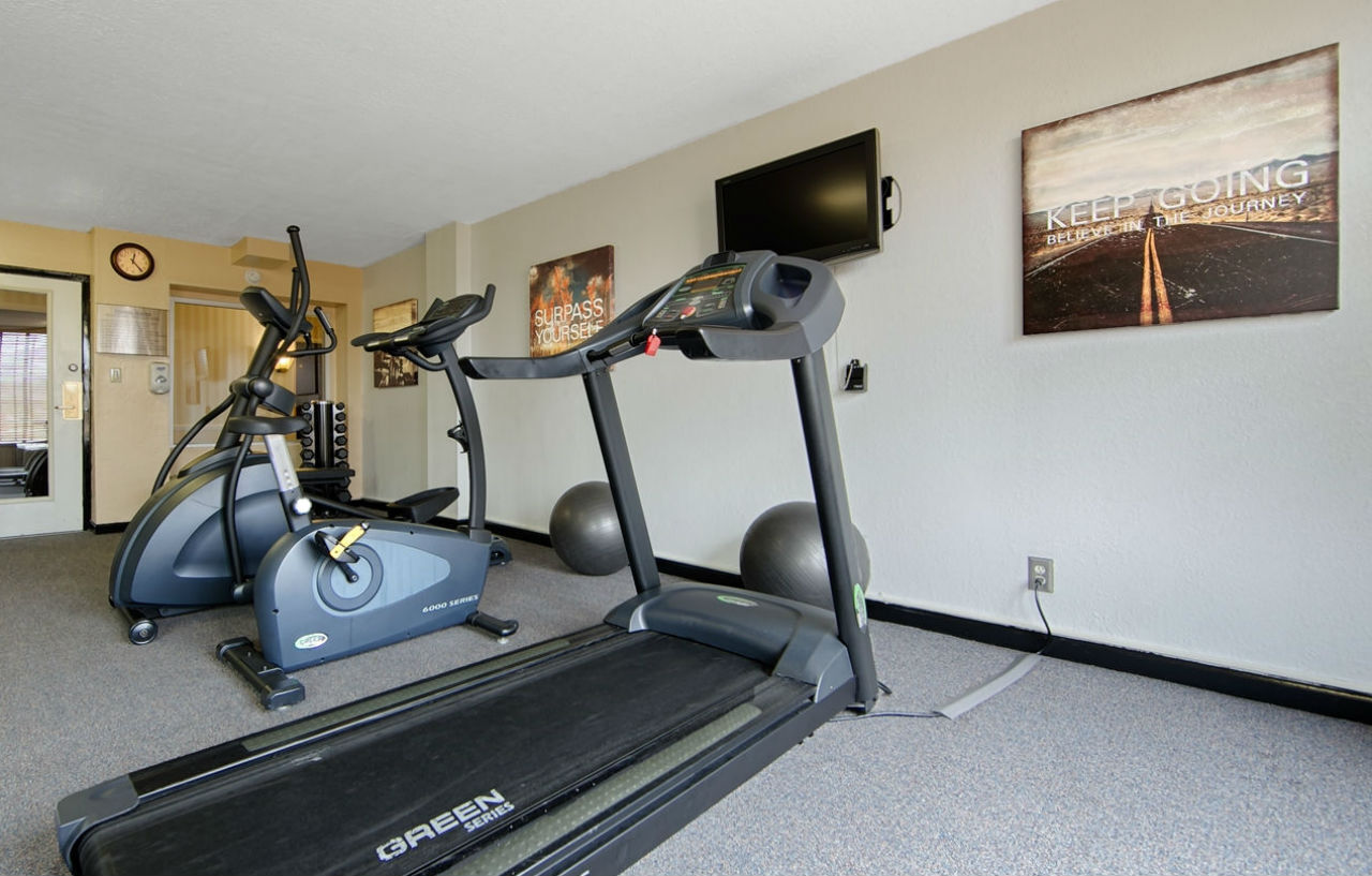 Best Western Plus Grosvenor Airport Hotel 3*